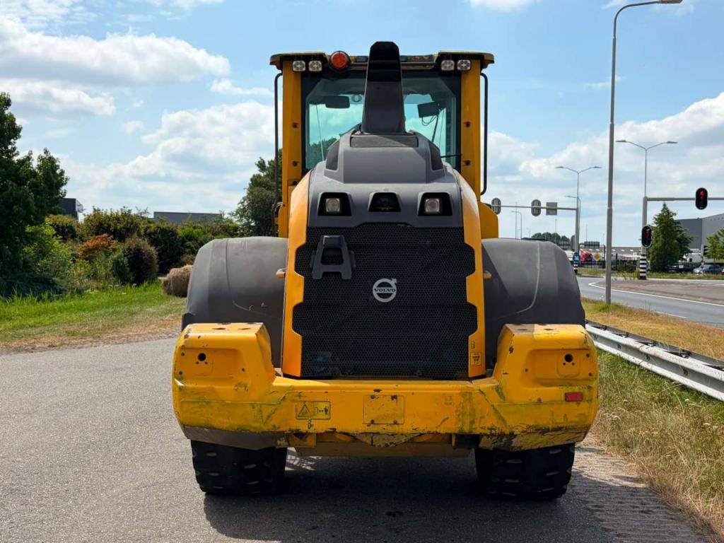 Volvo L90H Photo 4