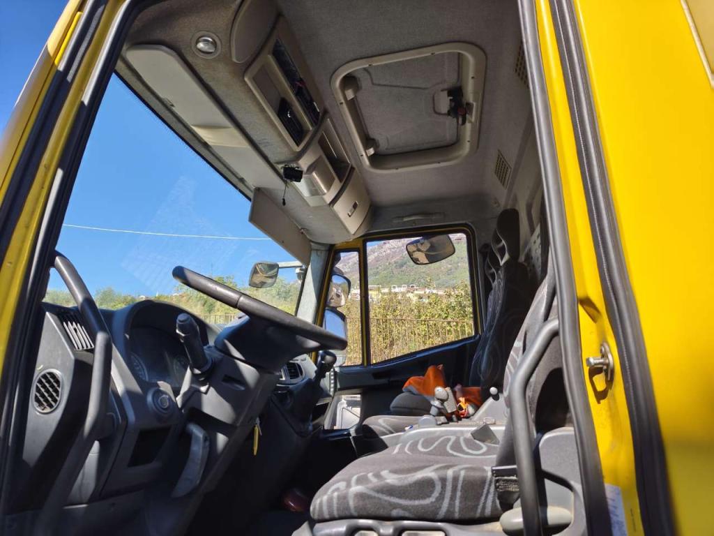 Iveco EUROCARGO CUBE 120E28P Photo 5