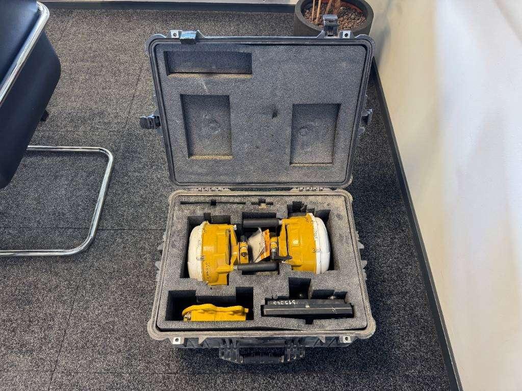 Trimble 3D GPS System CB460 Photo 2