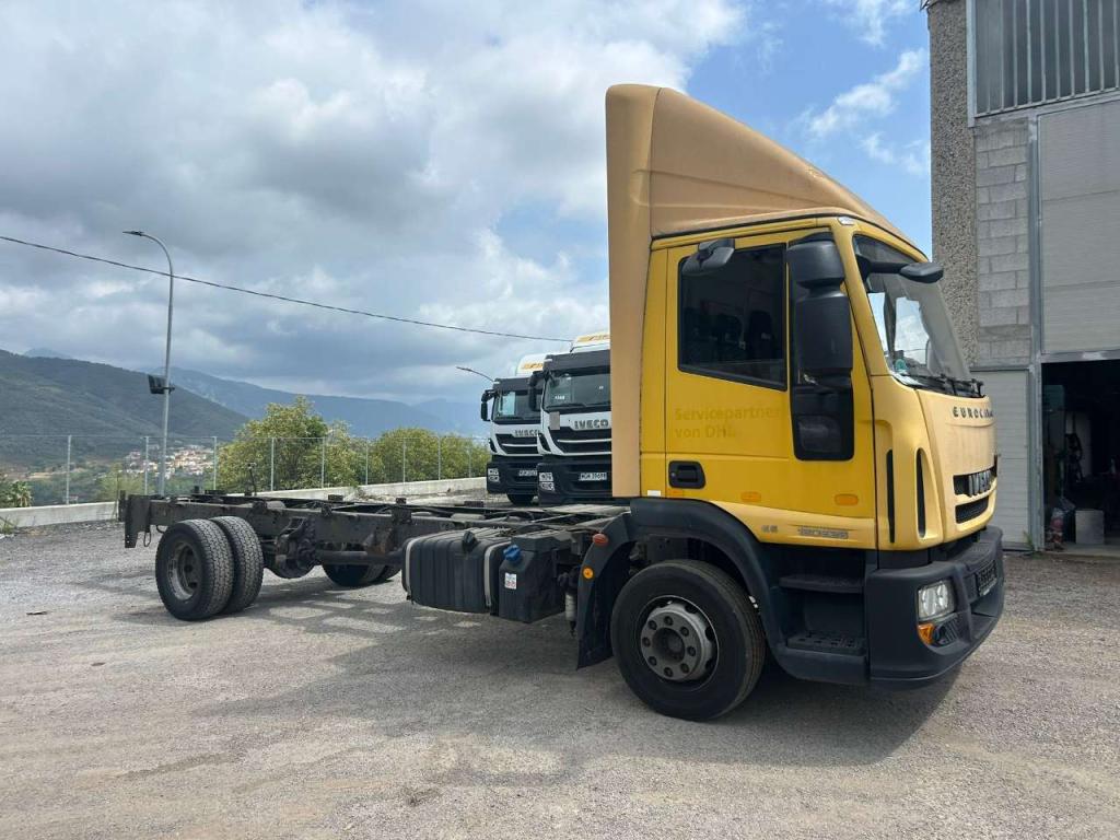 Iveco EUROCARGO CUBE 120E28P Photo 15