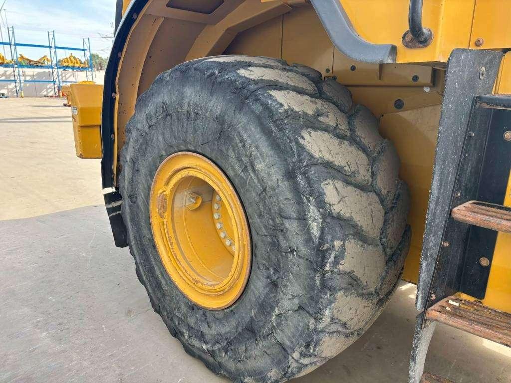 Caterpillar 966M Photo 14