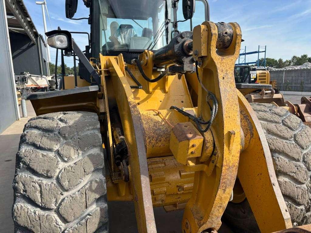 Caterpillar 966M Photo 16