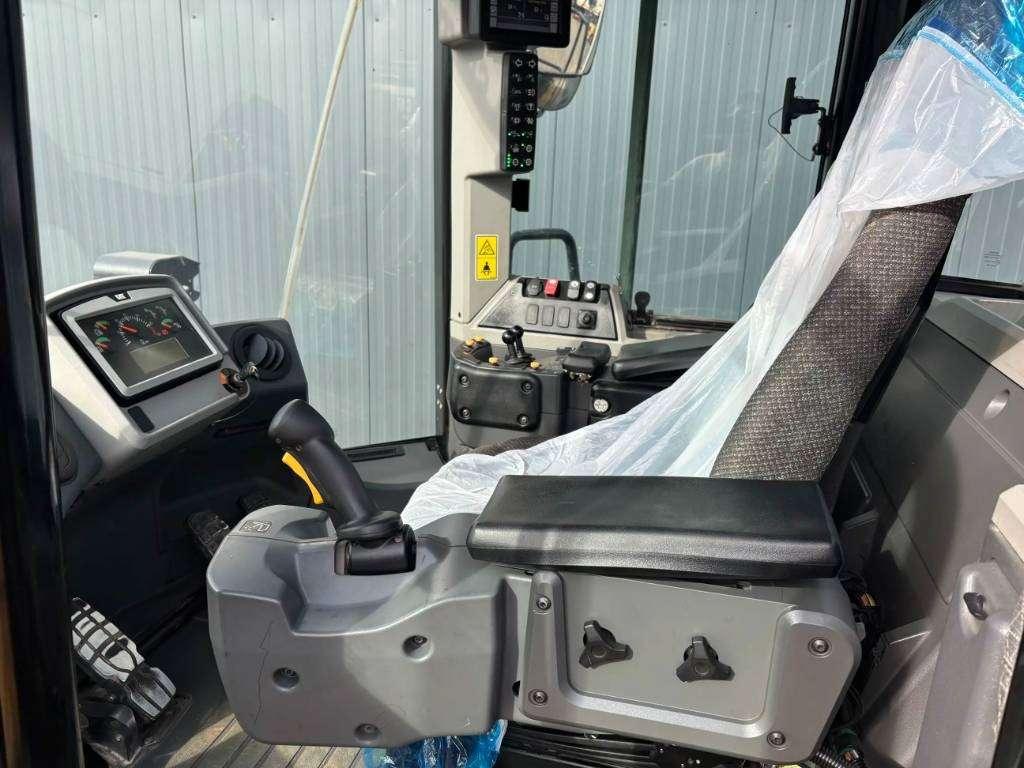 Caterpillar 966M Photo 25