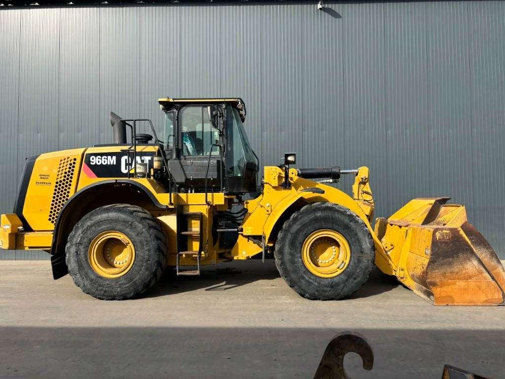 Caterpillar 966M Photo 6