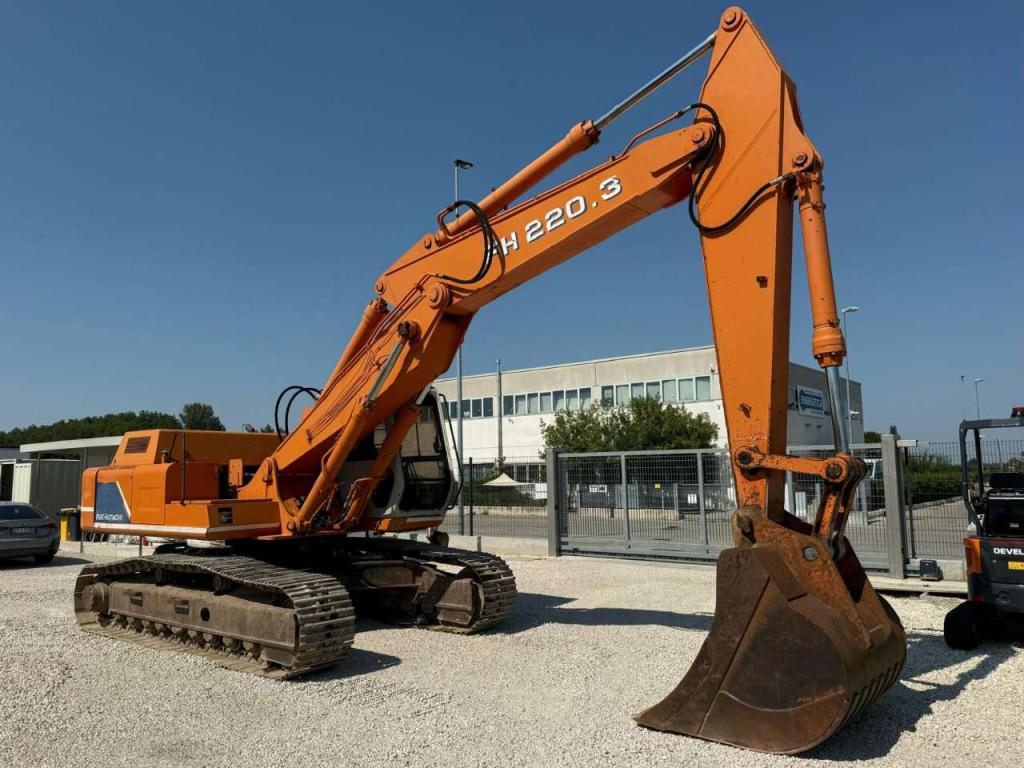 Fiat Hitachi FH220.3 Photo 2