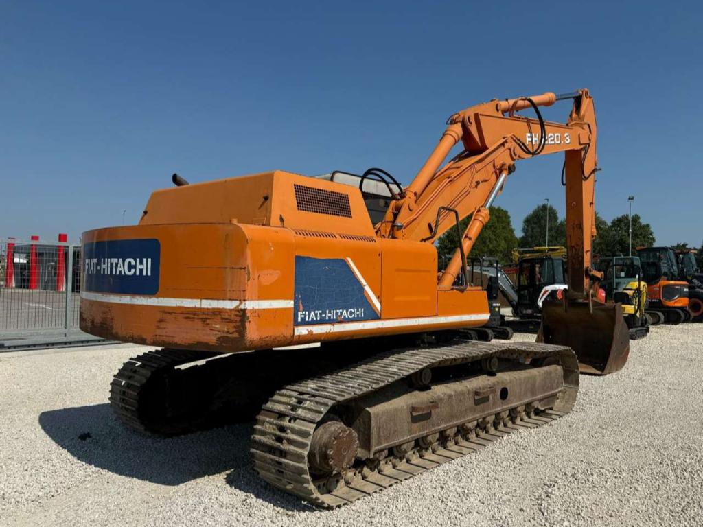 Fiat Hitachi FH220.3 Photo 4