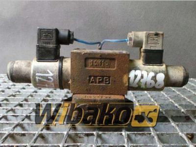 Poclain KV-4/3-5KO-6-G6 en vente par Wibako