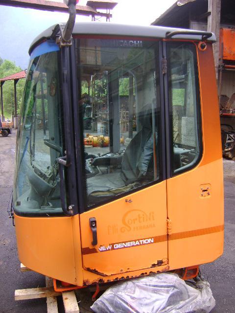 Cabine pour Fiat Hitachi W 230 Photo 1