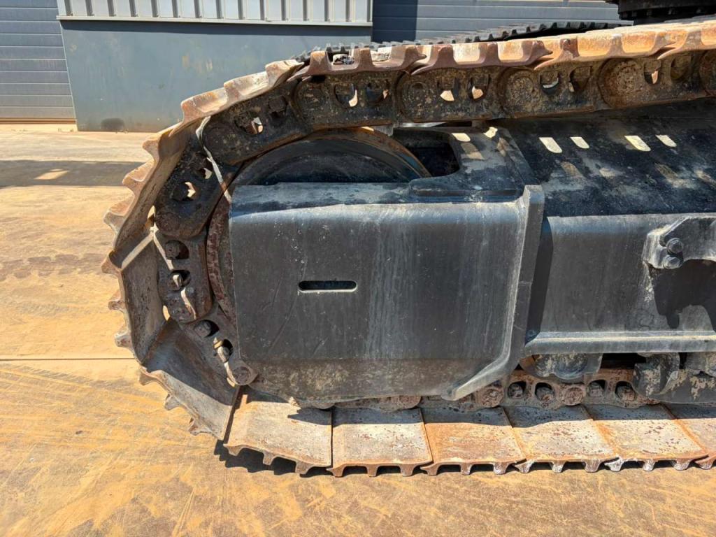 Hitachi ZX350LCN-3 Photo 10