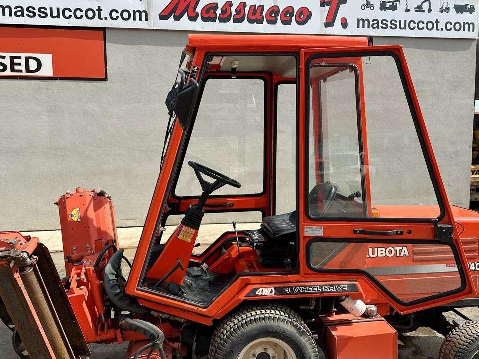 Kubota F2400 4X4 Photo 12