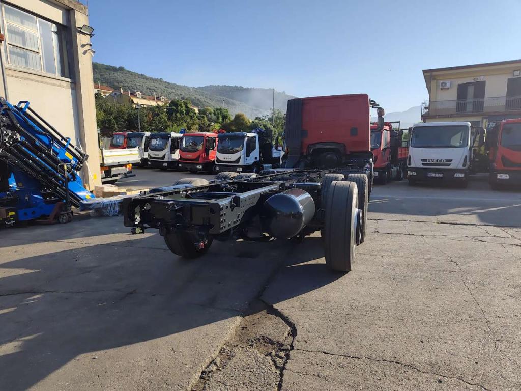 Iveco STRALIS HI-STREET 260S31 Photo 13