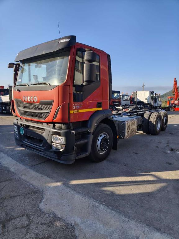 Iveco STRALIS HI-STREET 260S31 Photo 9
