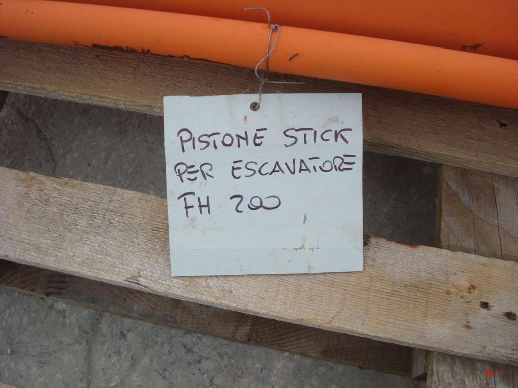 Piston pour pelle (stick) pour Fiat Hitachi FH 200 Photo 5