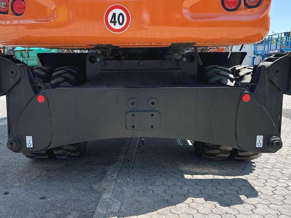 Hitachi ZX180W-7 Photo 10