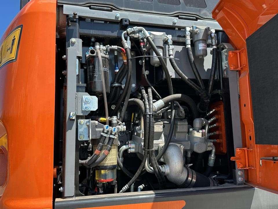 Hitachi ZX180W-7 Photo 11