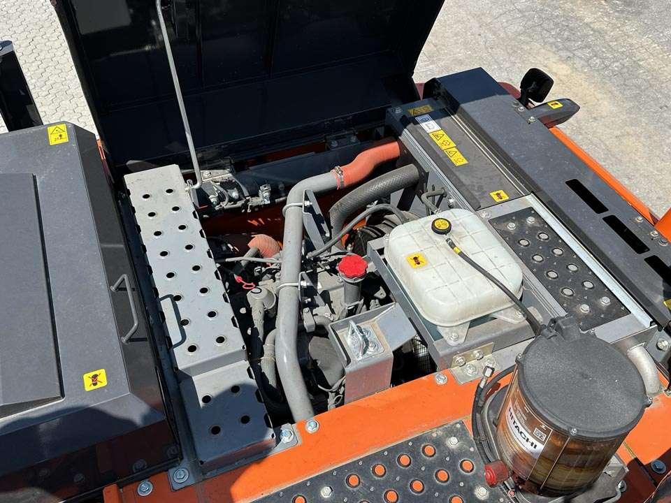 Hitachi ZX180W-7 Photo 13