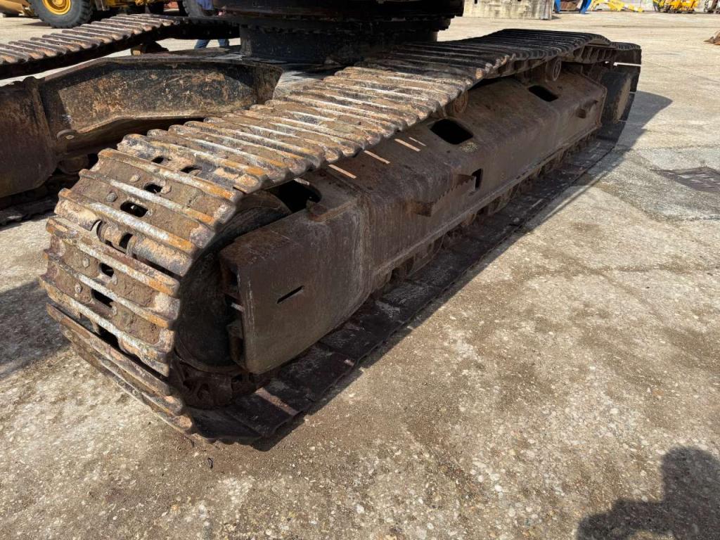 Hitachi ZX350LCN-3 Photo 12