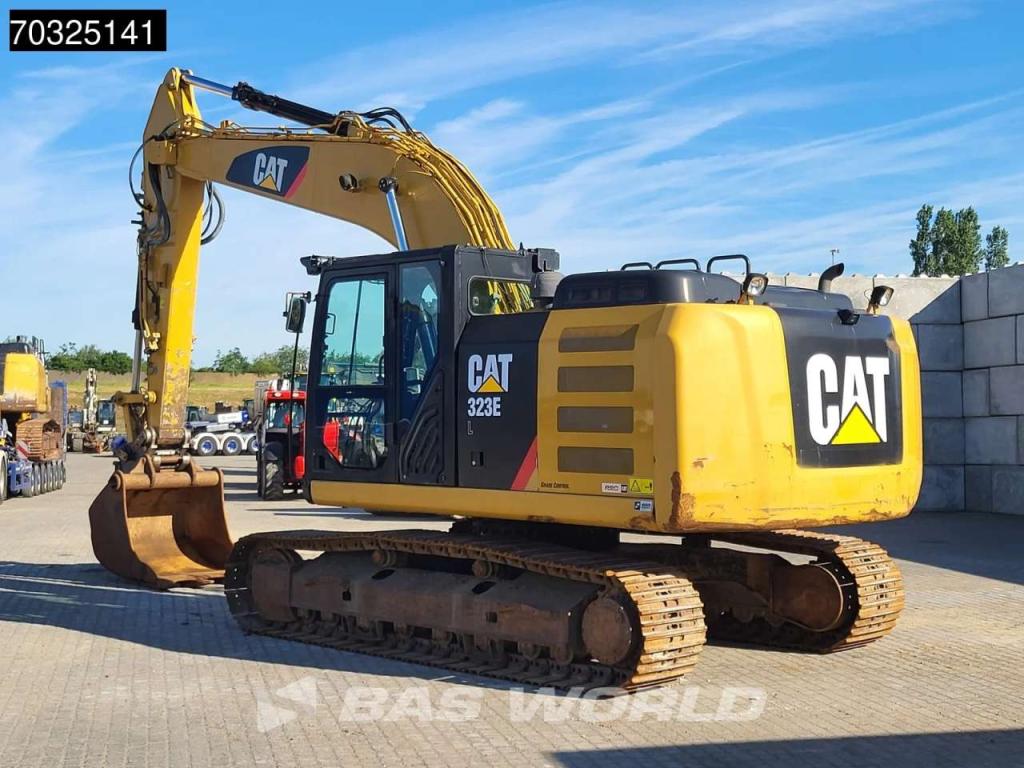 Caterpillar 323 E L Photo 2
