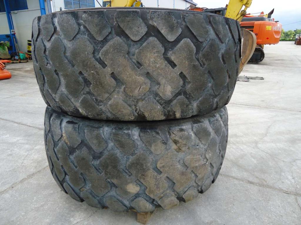 Pneu pour MISURA 26.5 R25  al 30% Photo 1