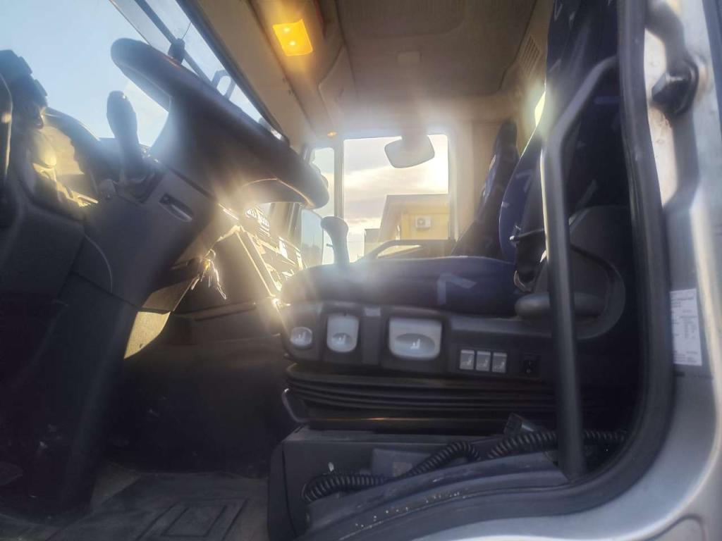 Iveco STRALIS CUBE AD260S42 Photo 8