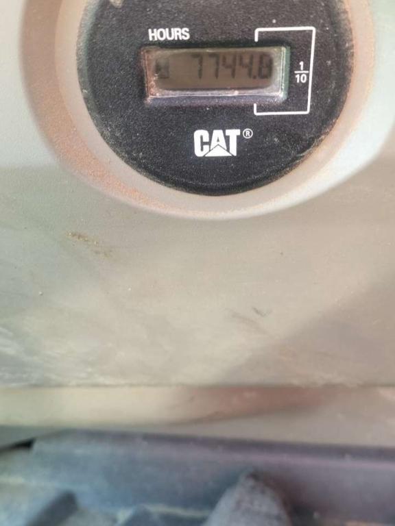 Caterpillar 323F Photo 5