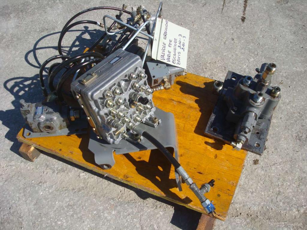 Soupape pour ZAXIS 210-3 E 240-3 Photo 1