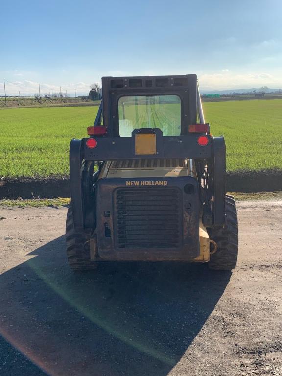 New Holland LS 170 Photo 4