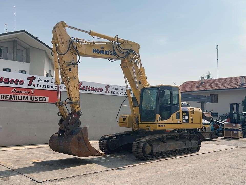 Komatsu PC210NLC Photo 1