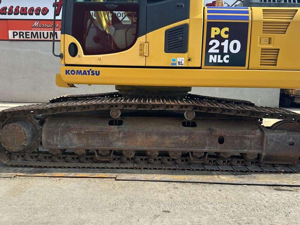 Komatsu PC210NLC Photo 9