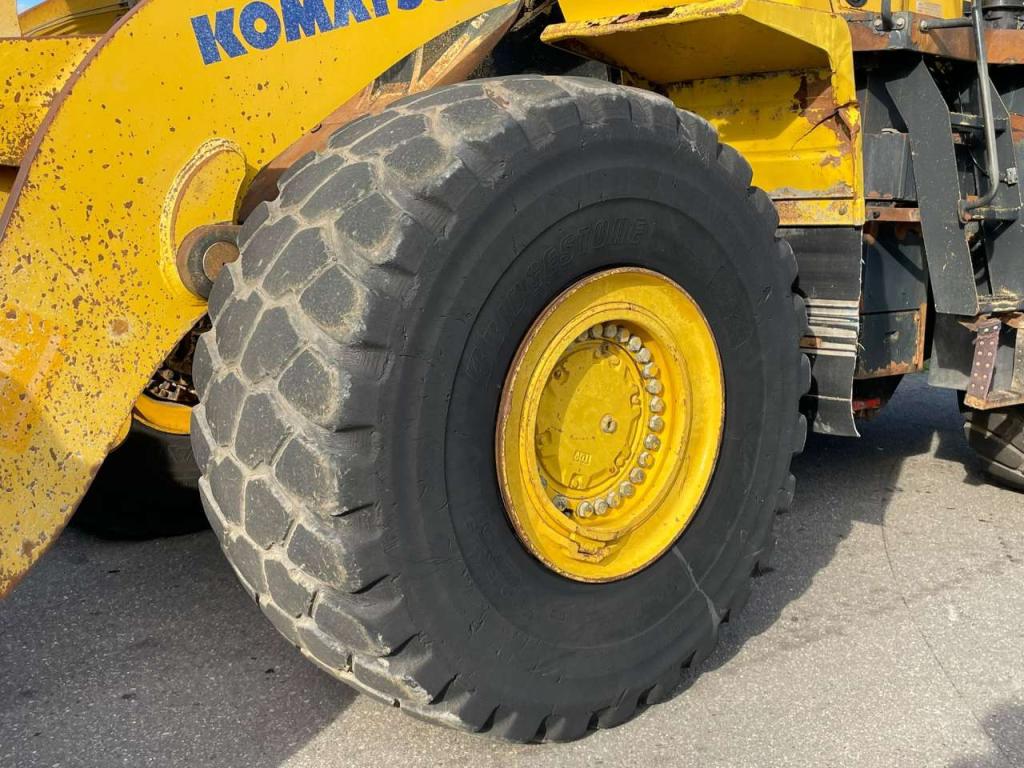 Komatsu WA500-6 Photo 12