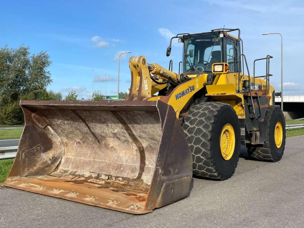 Komatsu WA500-6 Photo 2