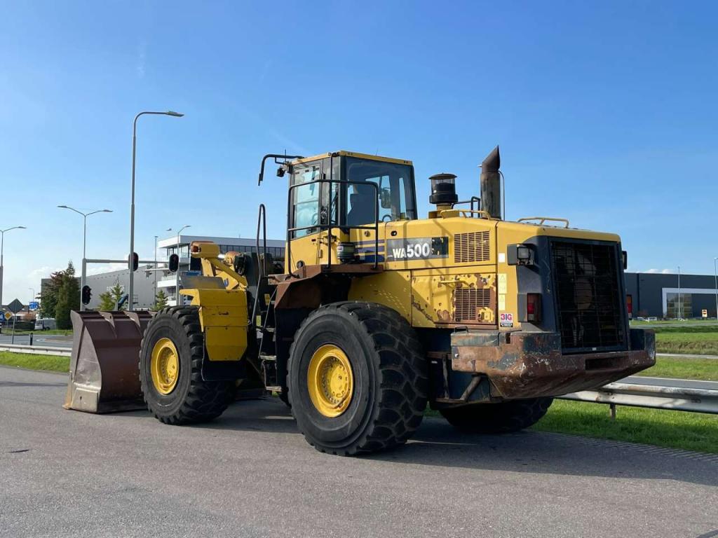 Komatsu WA500-6 Photo 3