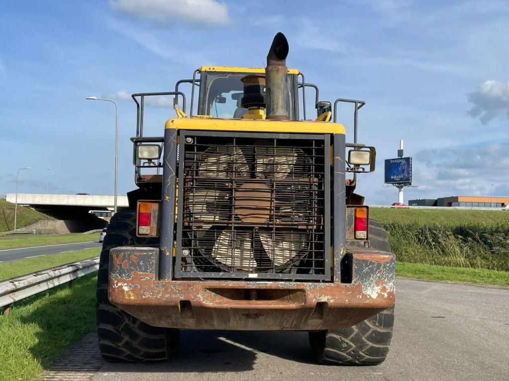 Komatsu WA500-6 Photo 4