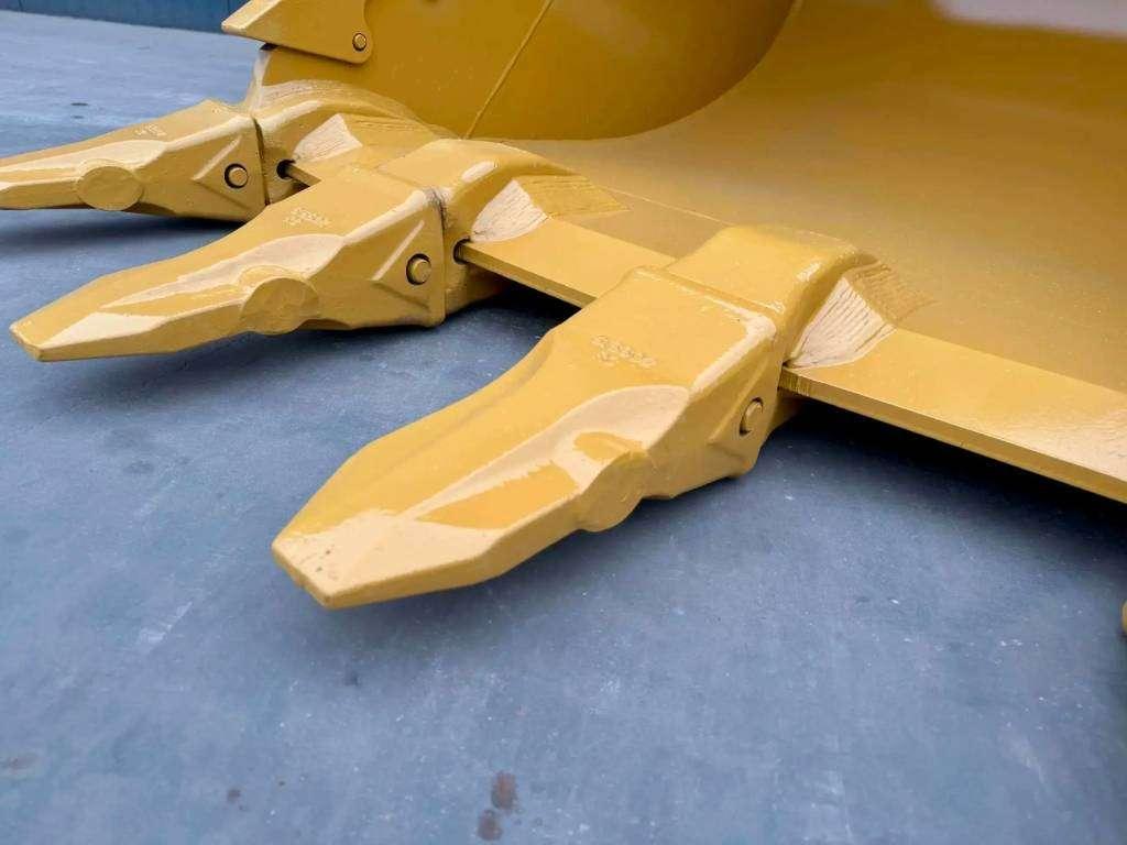 Caterpillar 350 - TB Rock Bucket Photo 13
