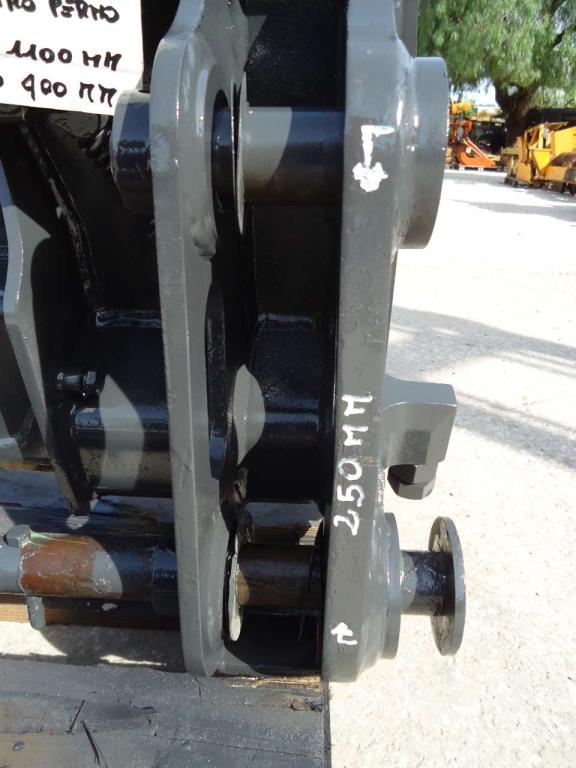 Attache rapide hydraulique pour per Takeuchi TL10V-2 Photo 3