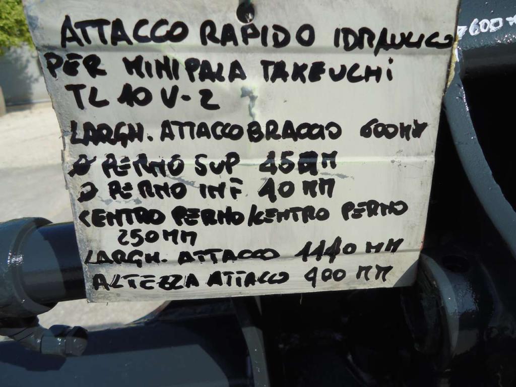 Attache rapide hydraulique pour per Takeuchi TL10V-2 Photo 7
