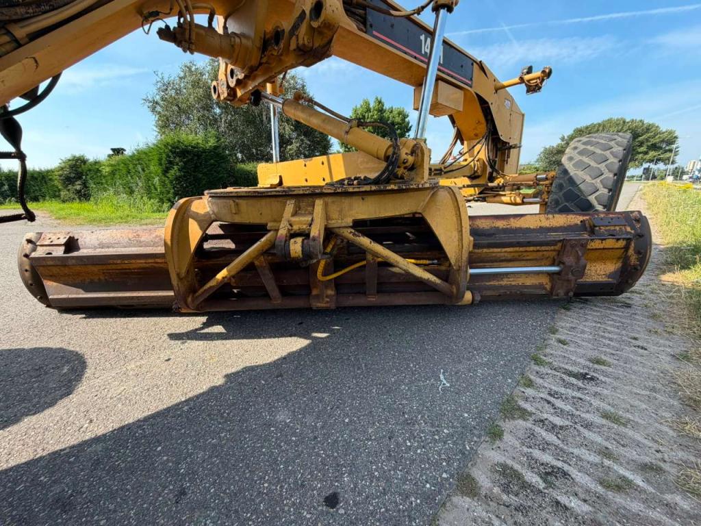 Caterpillar 140H Photo 18