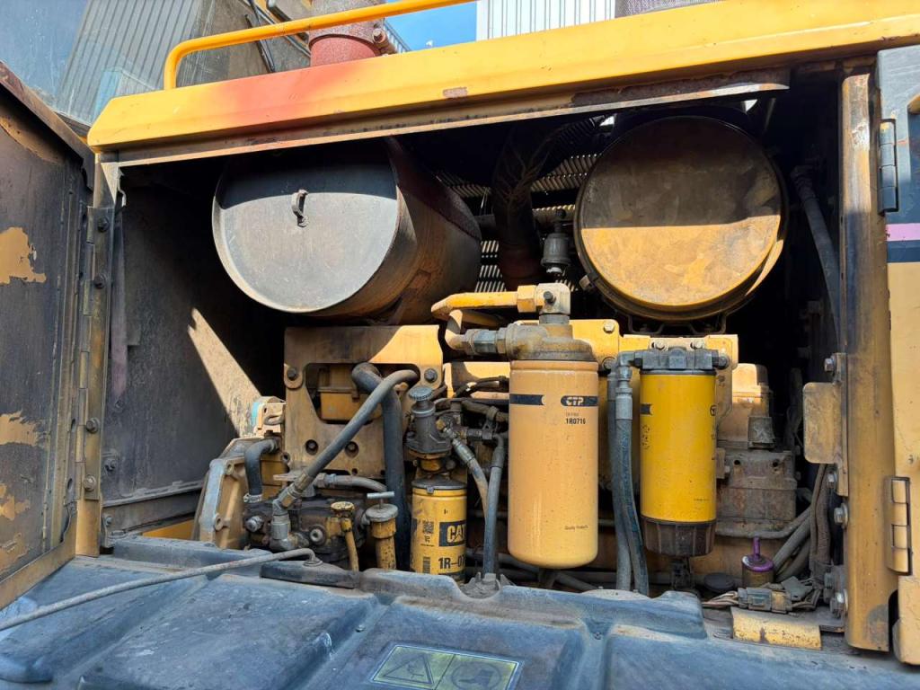 Caterpillar 140H Photo 28