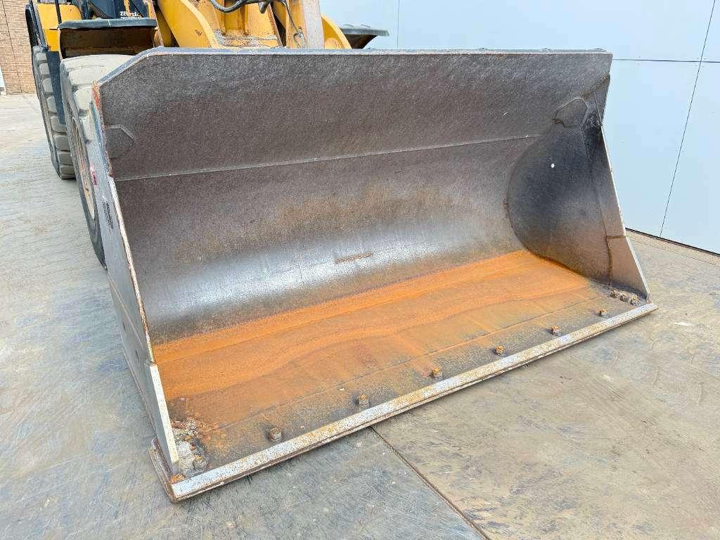 Caterpillar 966M - Quick Coupler / Pressurised Cabin Photo 11