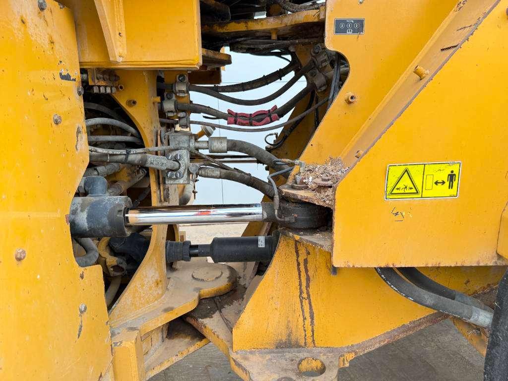 Caterpillar 966M - Quick Coupler / Pressurised Cabin Photo 16