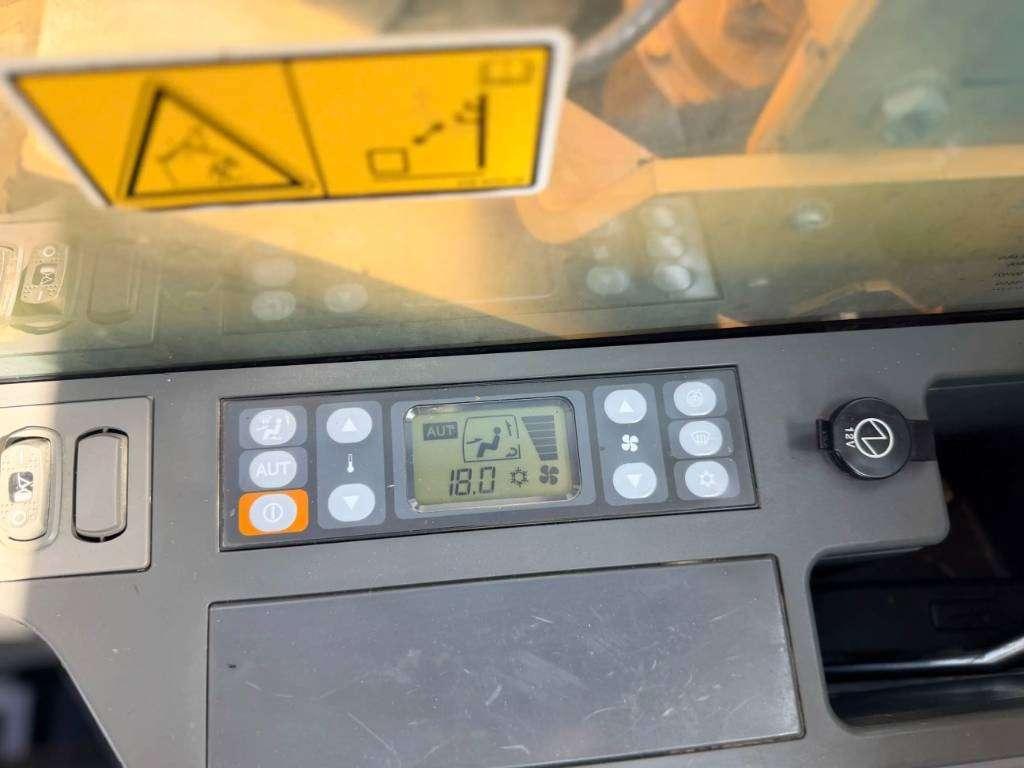 Caterpillar 329E LN Photo 24