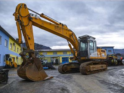 Liebherr R934B Photo 1