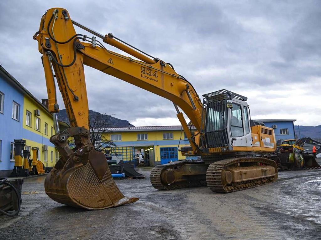 Liebherr R934B Photo 1