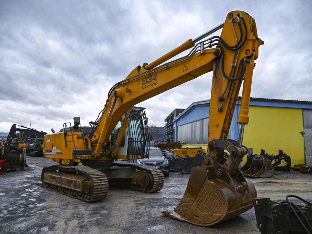Liebherr R934B Photo 6