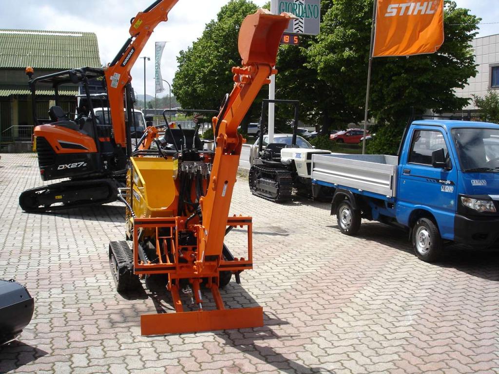 Kato Imer CARRY 107 DUMPER CON BRACCIO ESCAVATORE Photo 19