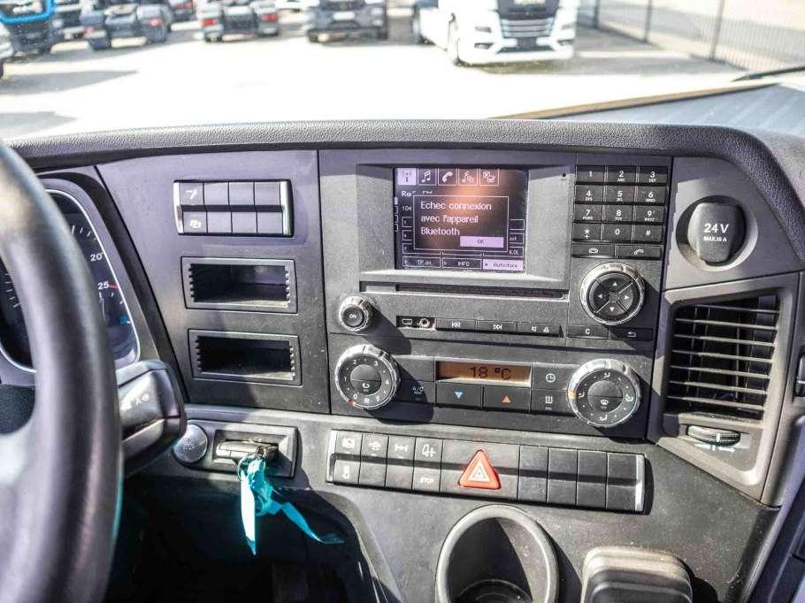 Mercedes-Benz ACTROS 1848 LS Photo 10