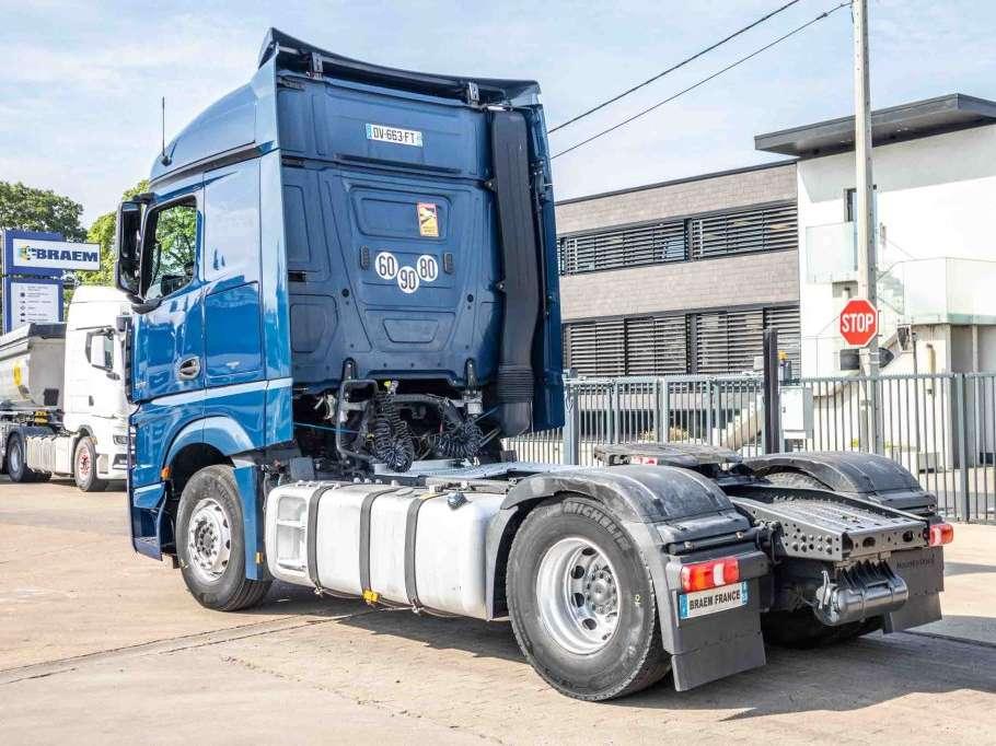 Mercedes-Benz ACTROS 1848 LS Photo 4
