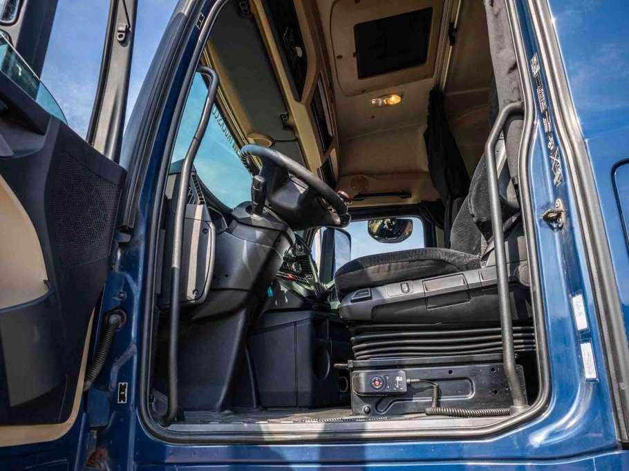 Mercedes-Benz ACTROS 1848 LS Photo 7