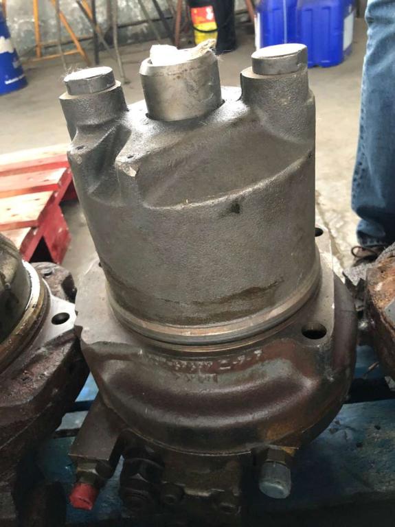 Moteur de translation pour Caterpillar 325C Photo 1