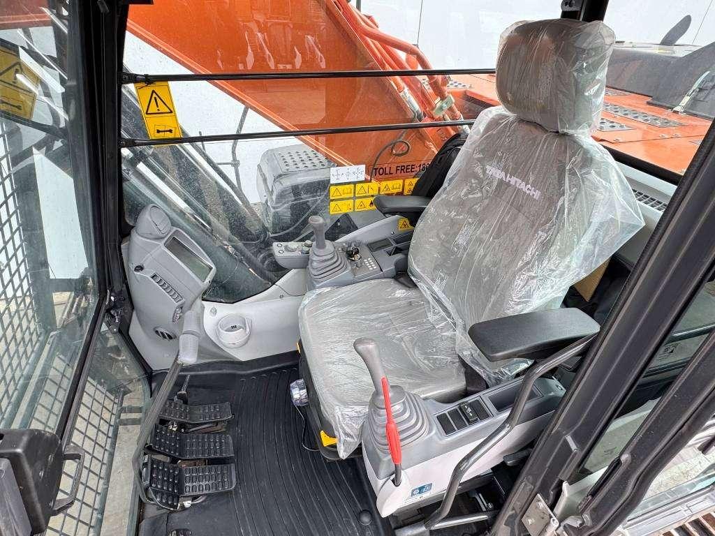 Hitachi ZX70-LCH - Hammer Lines / Isuzu Engine Photo 8